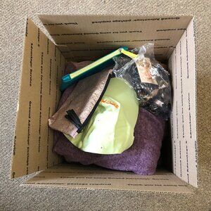 Lot of women Size Large clothes & Accessories NWOT. Box #001